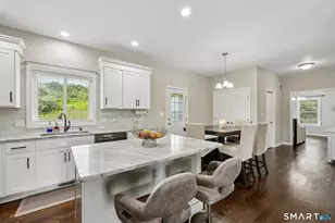 17 Seaview Ter, Waterford, CT 06385 - Photo 9