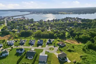 17 Seaview Ter, Waterford, CT 06385 - Photo 29