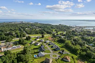 17 Seaview Ter, Waterford, CT 06385 - Photo 27