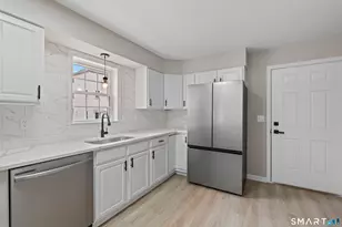 32 Tremont St, New Britain, CT 06051 - Photo 7