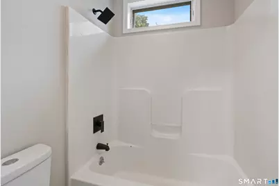 32 Tremont Street, New Britain, CT 06051 - Photo 13