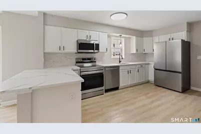 32 Tremont Street, New Britain, CT 06051 - Photo 5