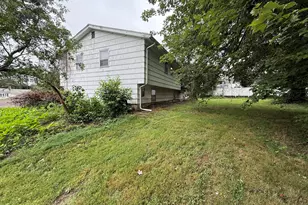9 Pleasant Dr, North Haven, CT 06473 - Photo 11