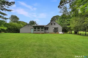 162 Roslyn Dr, New Britain, CT 06052 - Photo 3