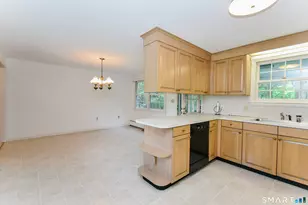 162 Roslyn Dr, New Britain, CT 06052 - Photo 11