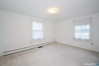 162 Roslyn Drive, New Britain, CT 06052 - Photo 17