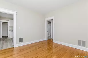 885 Grand St, Bridgeport, CT 06604 - Photo 25