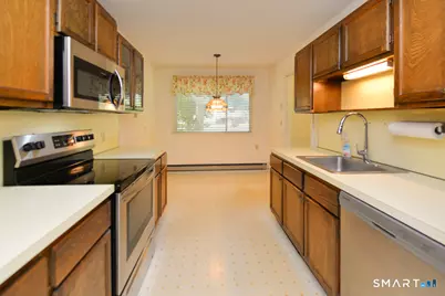 682 Heritage Village #A, Southbury, CT 06488 - Photo 7