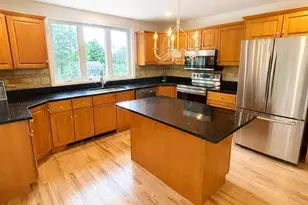 11 Squantz View Dr, New Fairfield, CT 06812 - Photo 3
