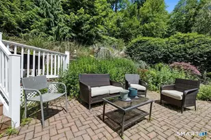 11 Squantz View Dr, New Fairfield, CT 06812 - Photo 17