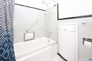 25 Cartright St, Bridgeport, CT 06604 - Photo 19