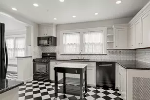 14 Roosevelt St, Norwalk, CT 06851 - Photo 9