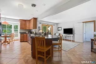 165 Winding Ln, Avon, CT 06001 - Photo 9