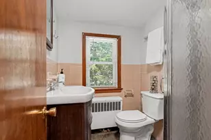 196 N Anthony St, Bridgeport, CT 06606 - Photo 23