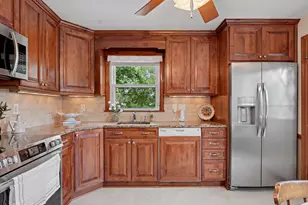 196 N Anthony St, Bridgeport, CT 06606 - Photo 9