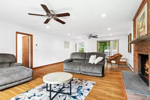 1646 Boston Post Rd, Darien, CT 06820 - Photo 17