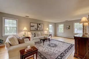 15 Horse Run Hill Rd, Cromwell, CT 06416 - Photo 3