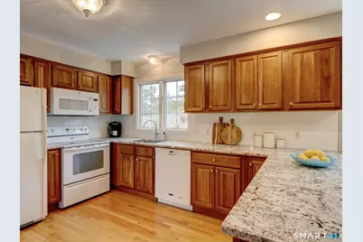 15 Horse Run Hill Road, Cromwell, CT 06416 - Photo 9
