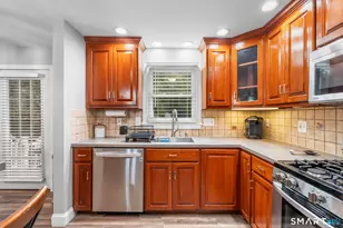 181 Jefferson Ln, East Hartford, CT 06118 - Photo 17