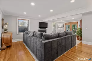 717 Riverside Dr, Fairfield, CT 06824 - Photo 7