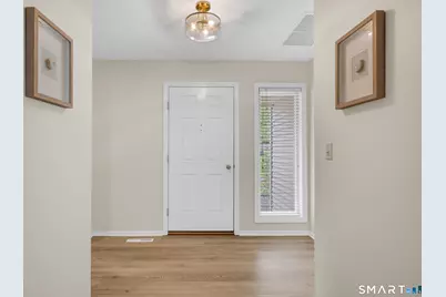 4 Carriage Drive #4, Simsbury, CT 06070 - Photo 3