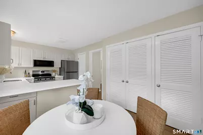 4 Carriage Drive #4, Simsbury, CT 06070 - Photo 5