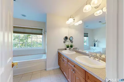63 Woodcrest Lane #63, Danbury, CT 06810 - Photo 21