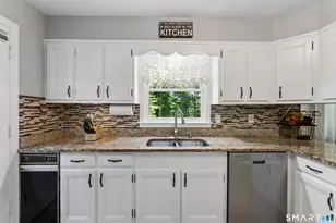 976 Old Waterbury Rd, Southbury, CT 06488 - Photo 9