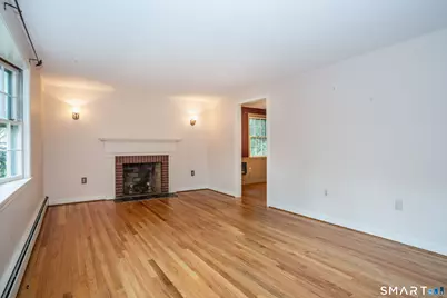 49 Farmstead Lane, Simsbury, CT 06092 - Photo 11