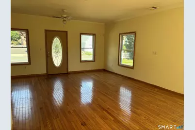 105 Welchs Point Road, Milford, CT 06460 - Photo 5