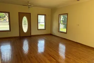 105 Welchs Point Rd, Milford, CT 06460 - Photo 5