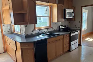 105 Welchs Point Rd, Milford, CT 06460 - Photo 9