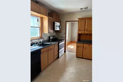 105 Welchs Point Road, Milford, CT 06460 - Photo 9