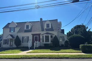 105 Welchs Point Rd, Milford, CT 06460 - Photo 1