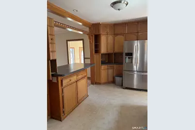 105 Welchs Point Road, Milford, CT 06460 - Photo 11
