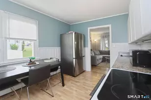 105 Skyline Dr, West Haven, CT 06516 - Photo 13