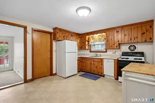 24 Bretton Rd, West Hartford, CT 06119 - Photo 5