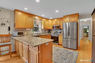 37 Woodfields Dr, Tolland, CT 06084 - Photo 7