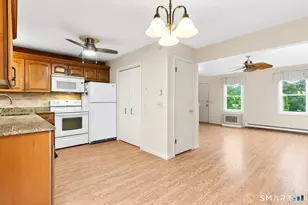 8 Grove Ct, Branford, CT 06405 - Photo 9