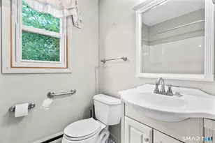 8 Grove Ct, Branford, CT 06405 - Photo 15