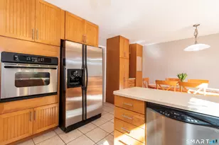 14 Watrous Ln, Woodbridge, CT 06525 - Photo 17