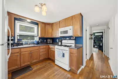 30 Lansing Avenue, Trumbull, CT 06611 - Photo 7