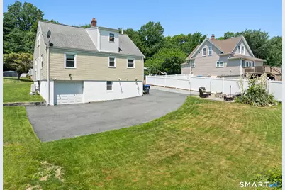 30 Lansing Avenue, Trumbull, CT 06611 - Photo 21