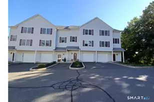 11 Mannions Ln, Danbury, CT 06810 - Photo 1