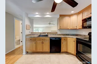19 Sunridge Lane #19, Cromwell, CT 06416 - Photo 13