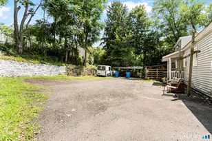 80 Niagara St, Waterbury, CT 06702 - Photo 11