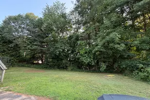 539 Bloomfield Ave, Windsor, CT 06095 - Photo 5