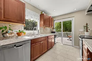 4 Clement Rd, New Fairfield, CT 06812 - Photo 7