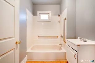 95-97 Bell St, Bridgeport, CT 06610 - Photo 13