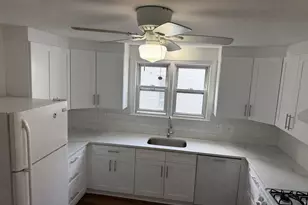 181 Fox St, Bridgeport, CT 06605 - Photo 3